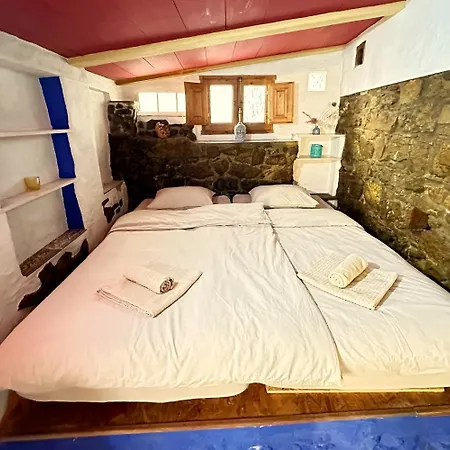 Cinco Lunas VEGETARIAN Guesthouse-3